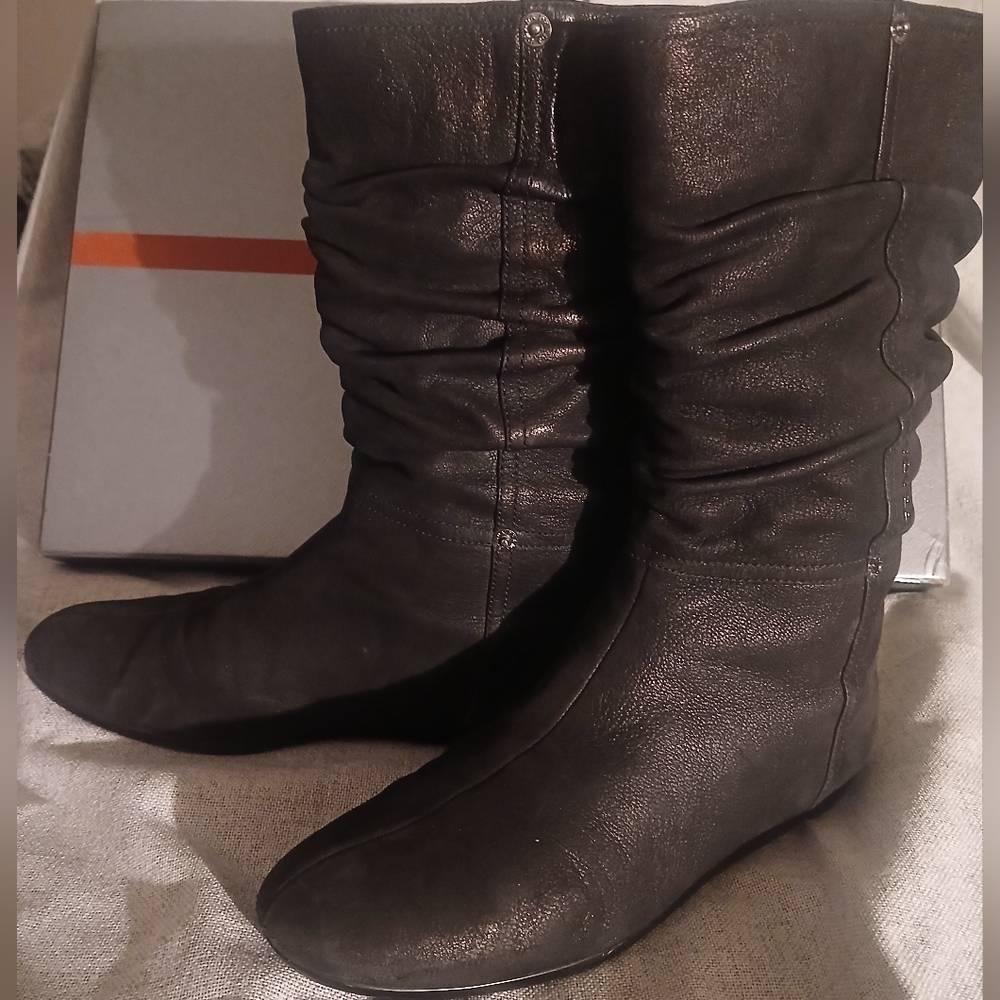Prada Women's Black Suede Flat Boots. Size 37.5 EU or 7.5 US. - Picture 2 of 15